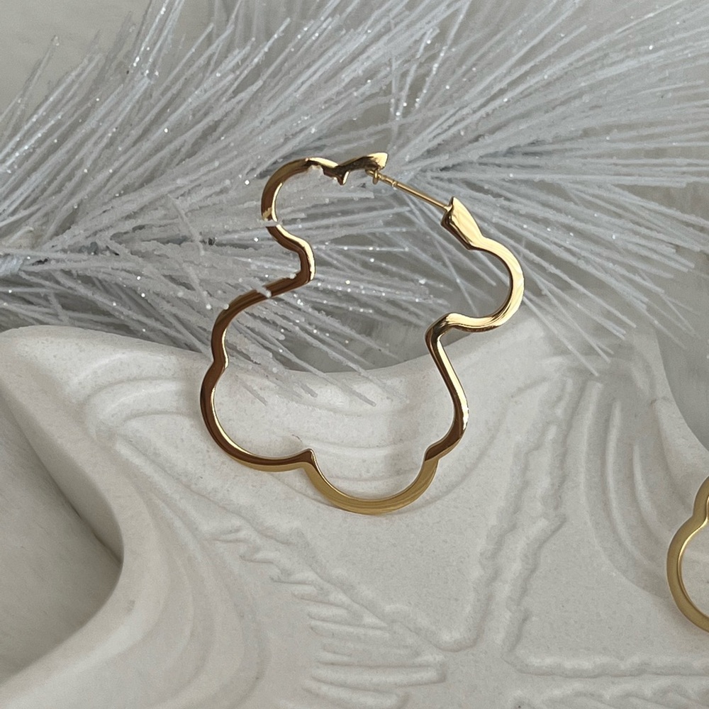 Teddy Bear silhouette endless hoops earrings - Picture 4 of 4